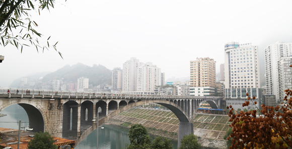 �϶����ڽ�����ʵ������ͨ��